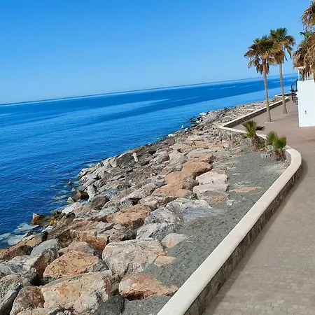 Seafront Homes アパート Castillo de Banos