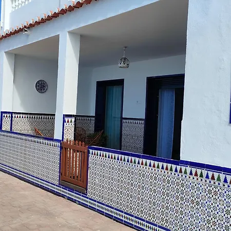 Seafront Homes Апартаменты Castillo de Banos