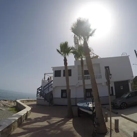 Seafront Homes Апартаменты Castillo de Banos